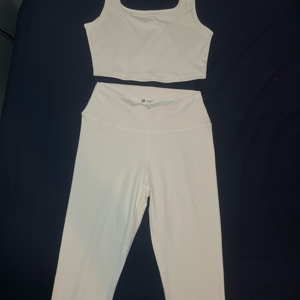 WHITE ATHLETIC SET L
